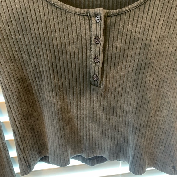 Black/grey shirt - Picture 2 of 3